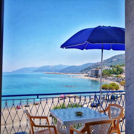 La Casa Di Aurelio Apartment Capo d'Orlando Luaran gambar