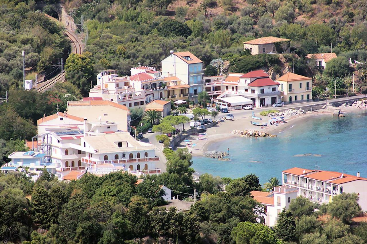La Casa Di Aurelio Apartment Capo d'Orlando Luaran gambar